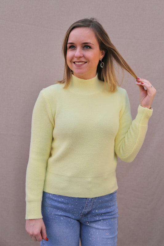 Pull Lily jaune